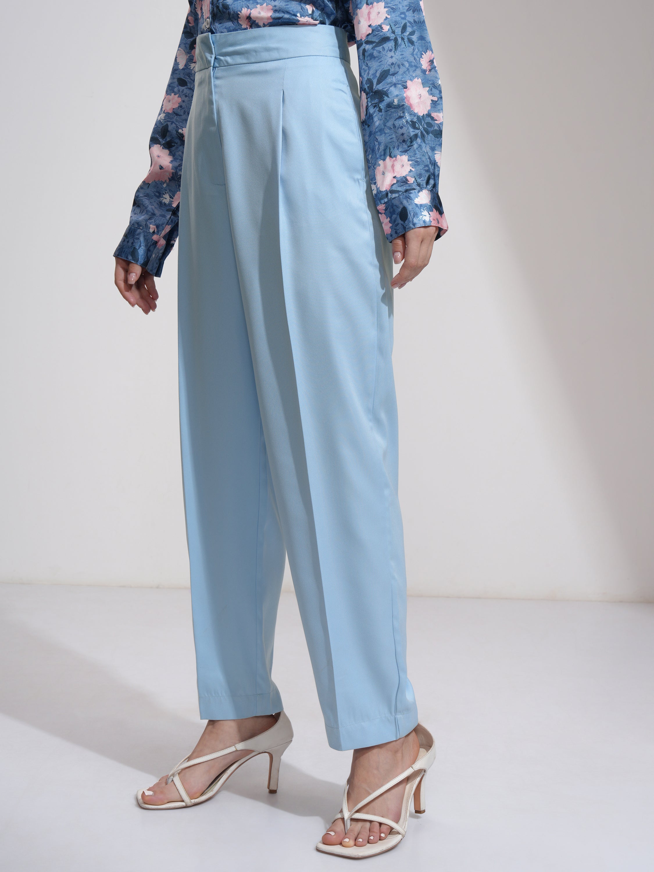 Tokyo Talkies Women Blue Solid Regular Fit Formal Trousers - Blue - Image 4