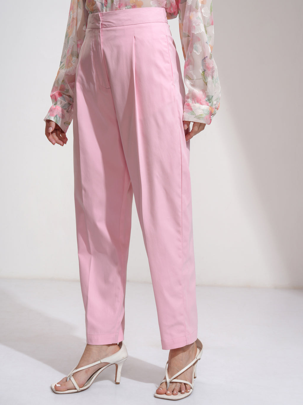 Tokyo Talkies Women Pink Solid Regular Fit Casual Trouser - Pink - Image 4