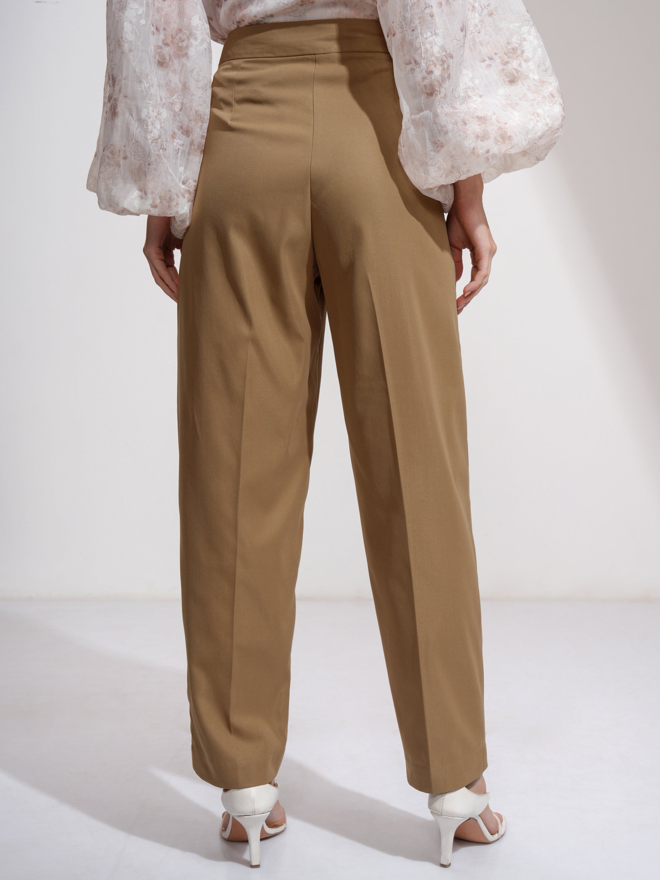 Tokyo Talkies Women Khaki Solid Regular Fit Casual Trouser - Khaki - Image 3