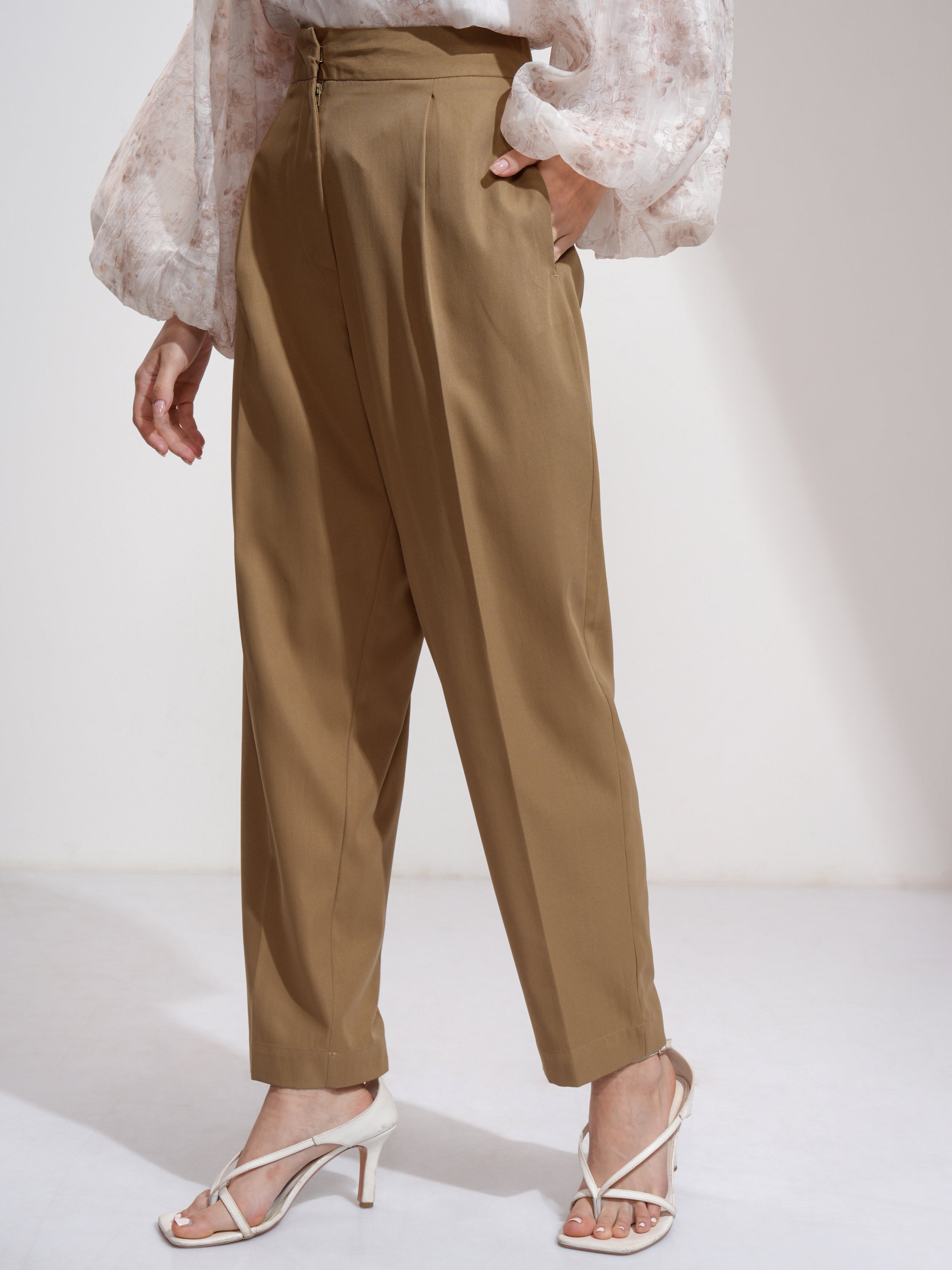 Tokyo Talkies Women Khaki Solid Regular Fit Casual Trouser - Khaki - Image 4