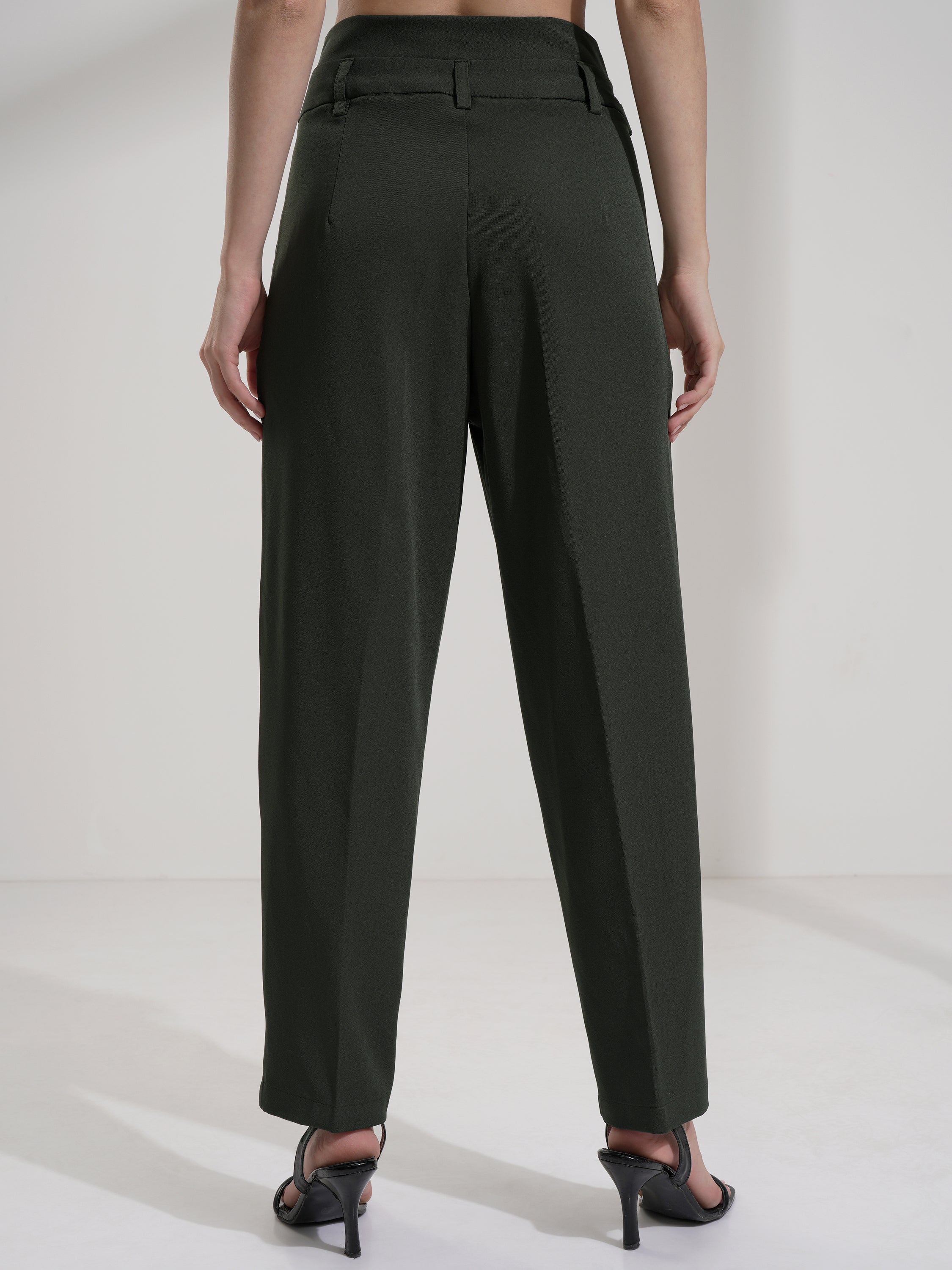 Tokyo Talkies Women Olive Solid Regular Fit Casual Trouser - Olive - Image 3