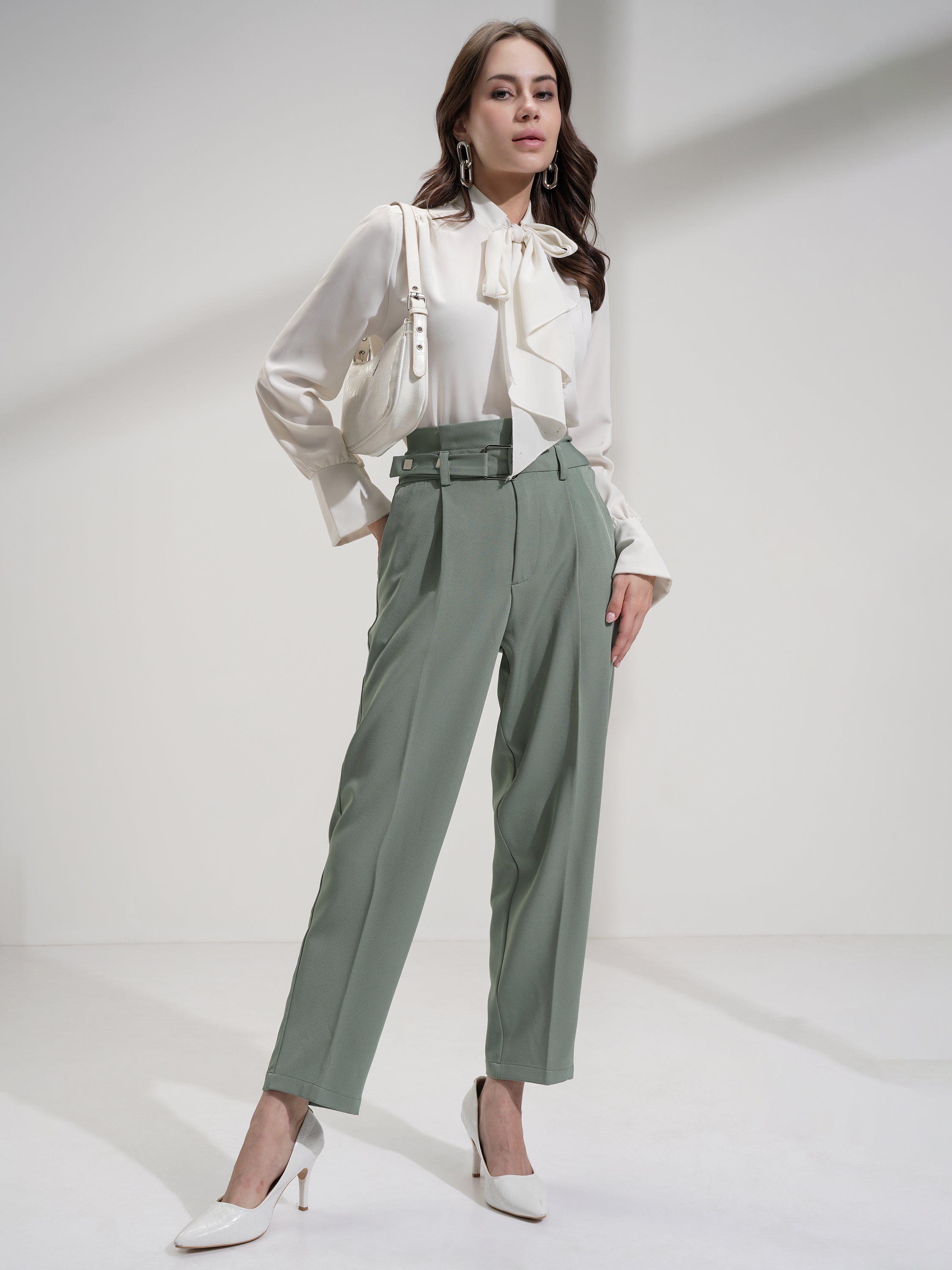 Tokyo Talkies Women Green Solid Regular Fit Casual Trouser - Green - Image 2