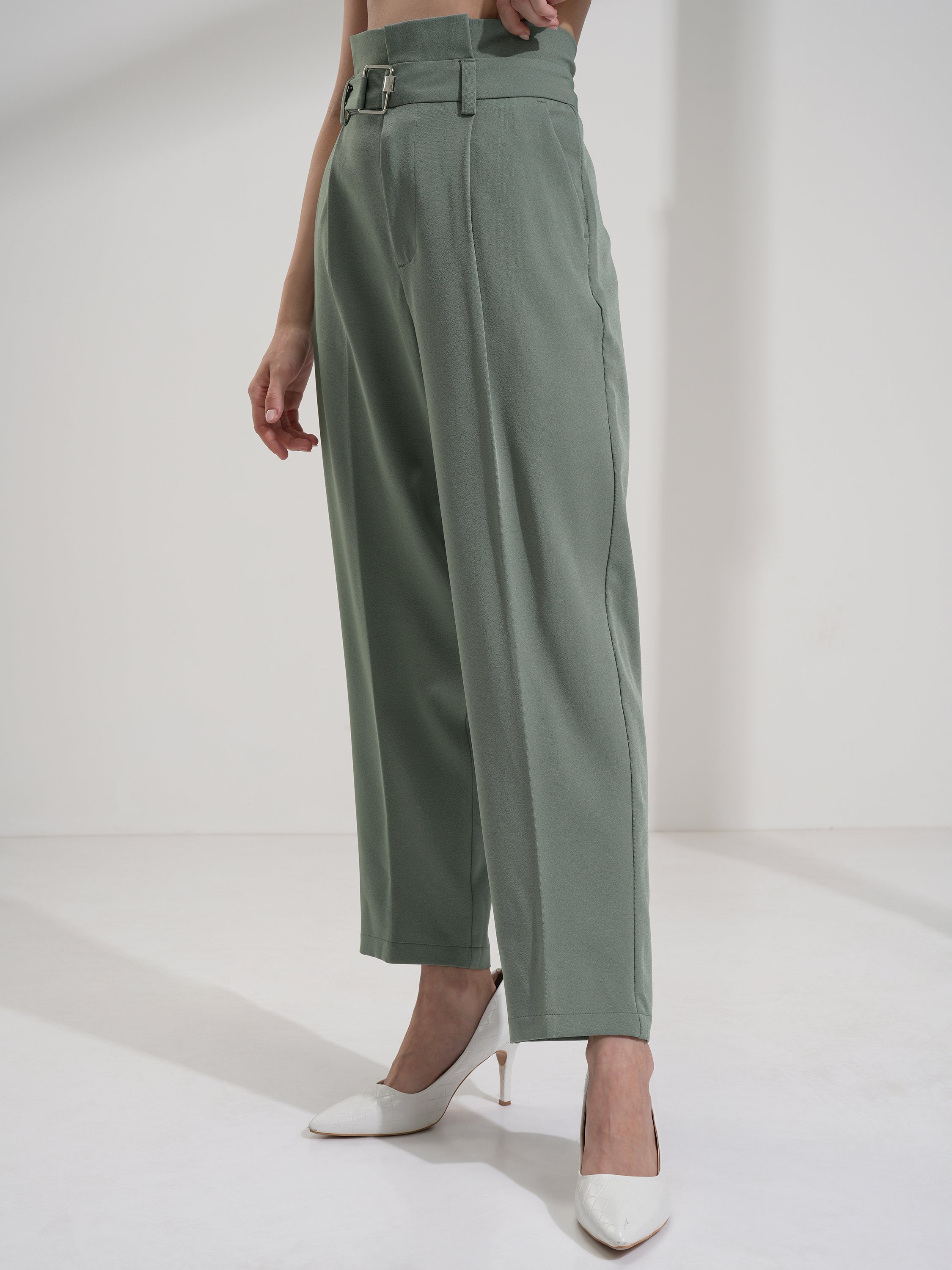 Tokyo Talkies Women Green Solid Regular Fit Casual Trouser - Green - Image 4