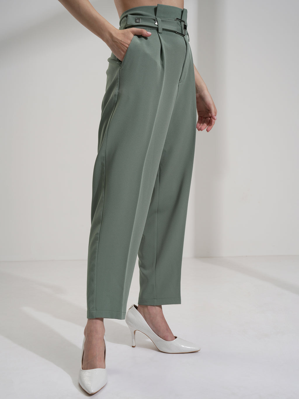 Tokyo Talkies Women Green Solid Regular Fit Casual Trouser - Green - Image 6