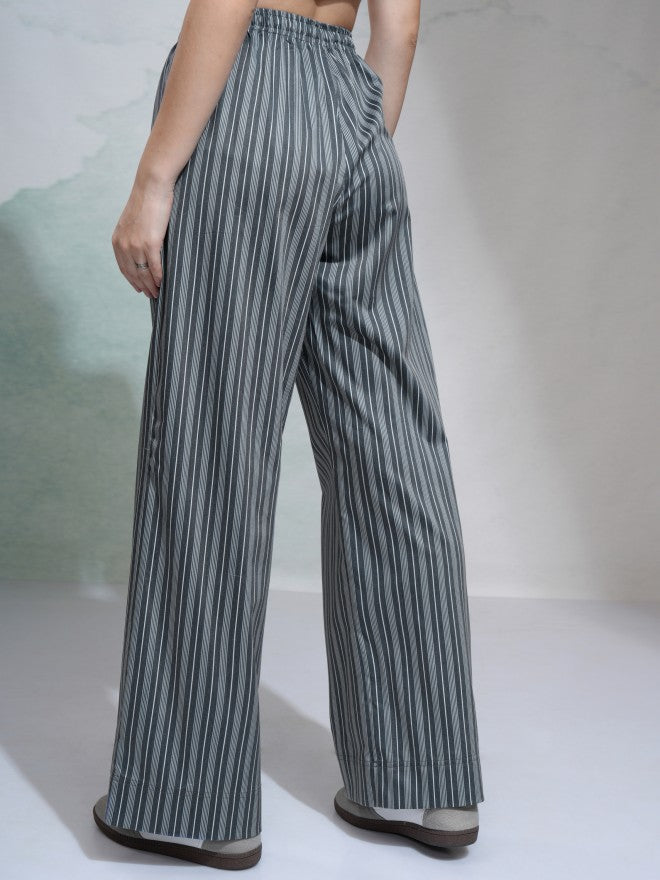 Tokyo Talkies Women Black Solid Regular Fit Casual Trouser - Black - Image 3