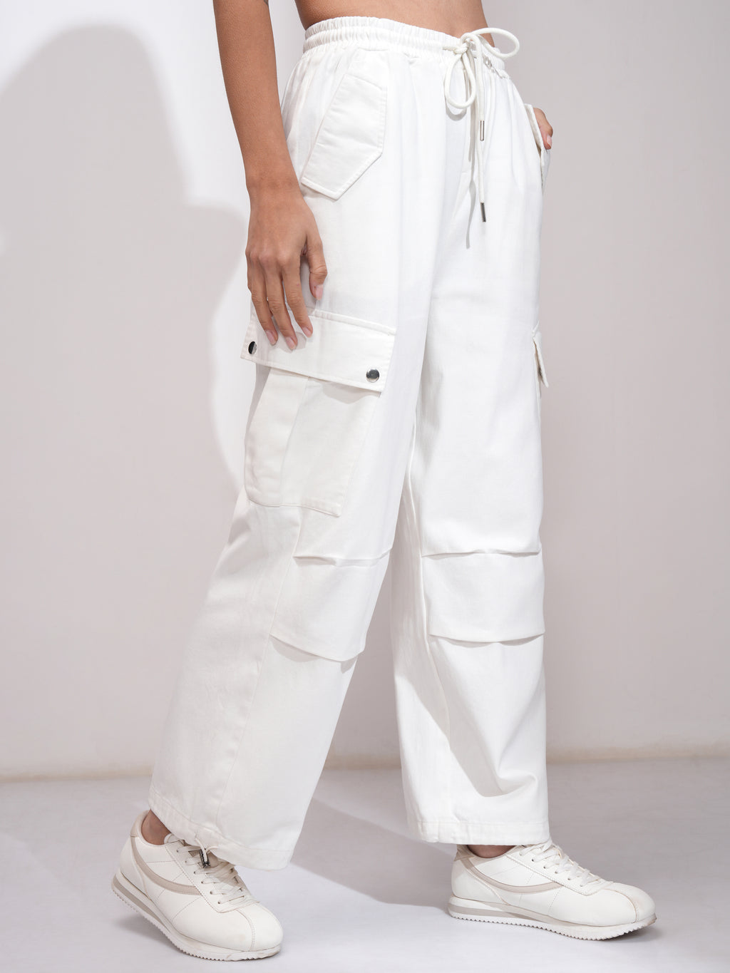 Tokyo Talkies Women Off White Solid Regular Fit Cargos - Off White - Image 6