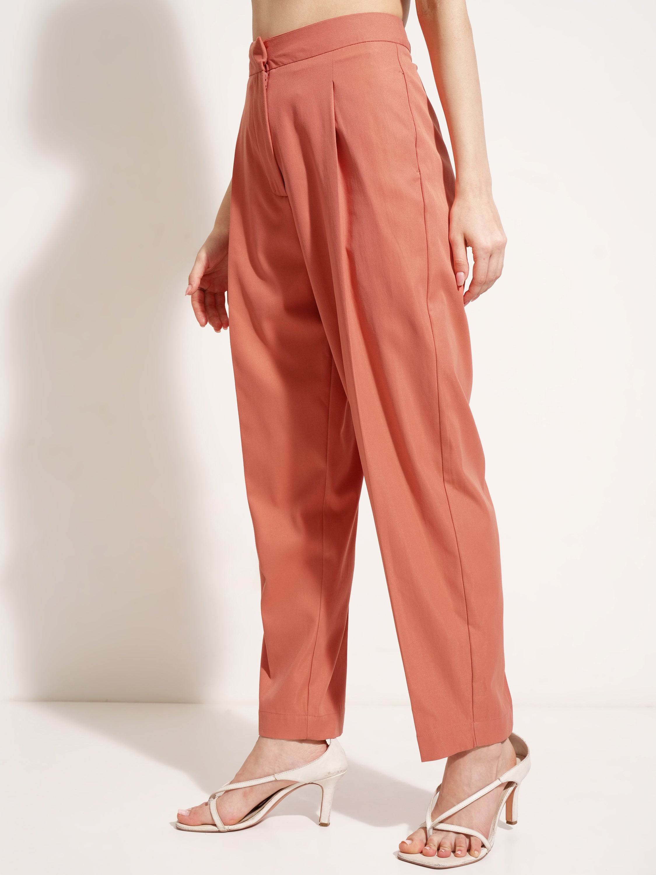Tokyo Talkies Women Rust Solid Tapered Fit Casual Trouser - Rust - Image 4