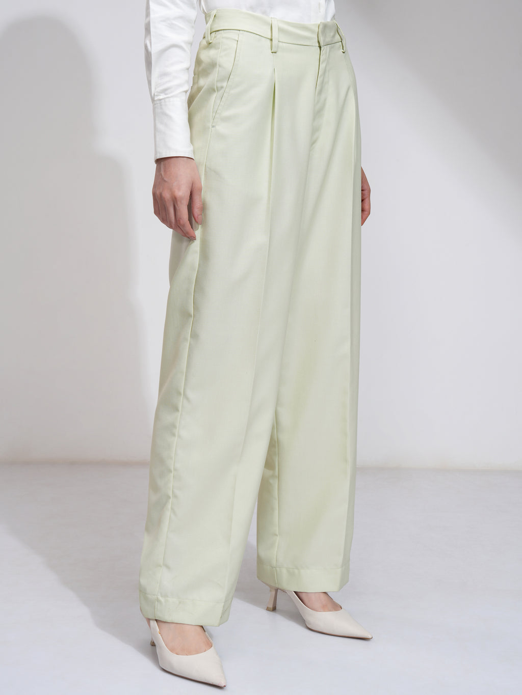 Tokyo Talkies Women Green Solid Flared Casual Trouser - Green - Image 6