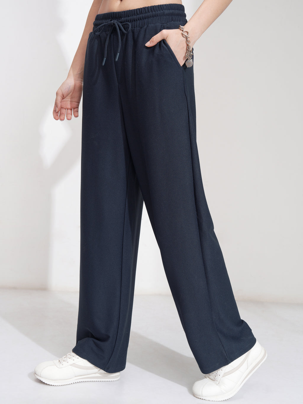 Tokyo Talkies Women Navy Blue Solid Straight Fit Casual Trouser - Navy Blue - Image 4