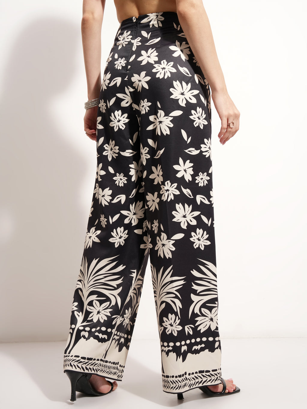 Tokyo Talkies Women Black Printed Baggy Casual Trouser - Black - Image 3