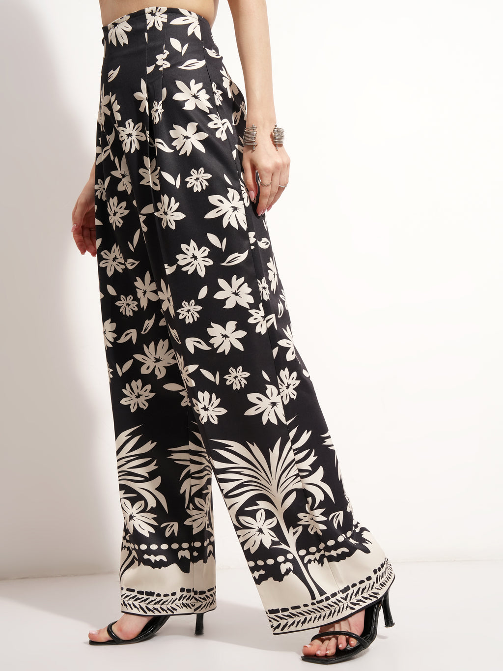 Tokyo Talkies Women Black Printed Baggy Casual Trouser - Black - Image 4