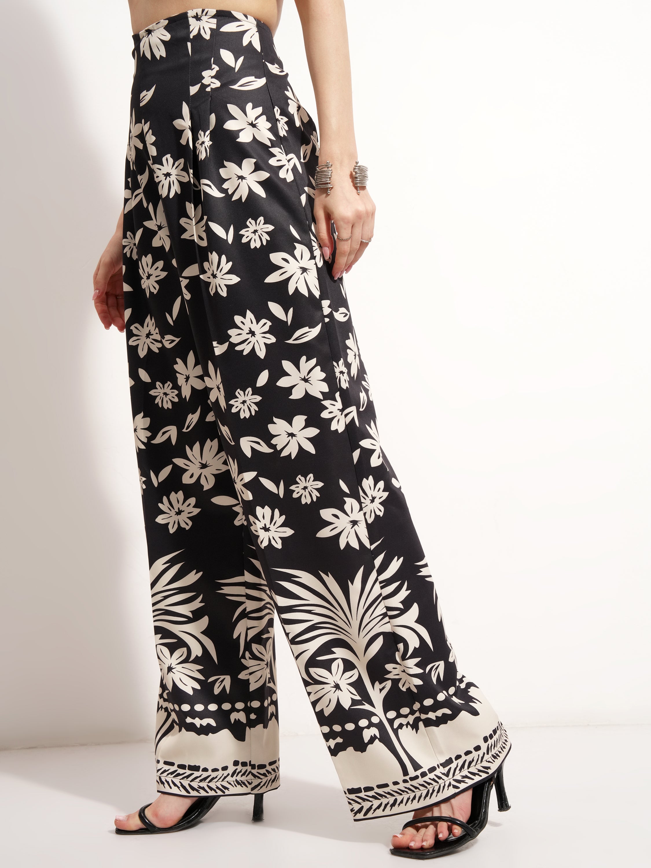 Tokyo Talkies Women Black Printed Baggy Casual Trouser - Black - Image 4