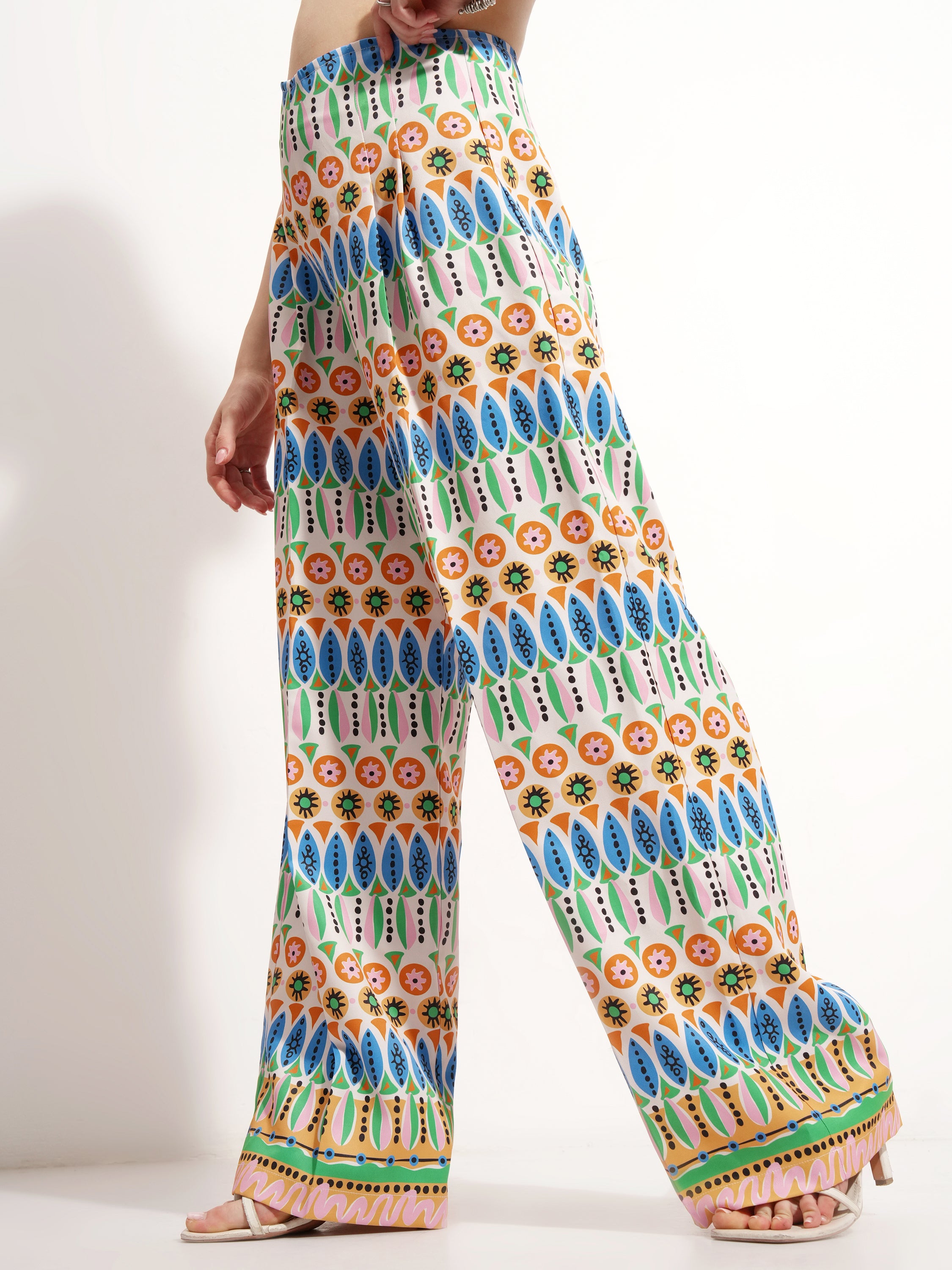 Tokyo Talkies Women Off White Printed Baggy Casual Trouser - Off White - Image 4