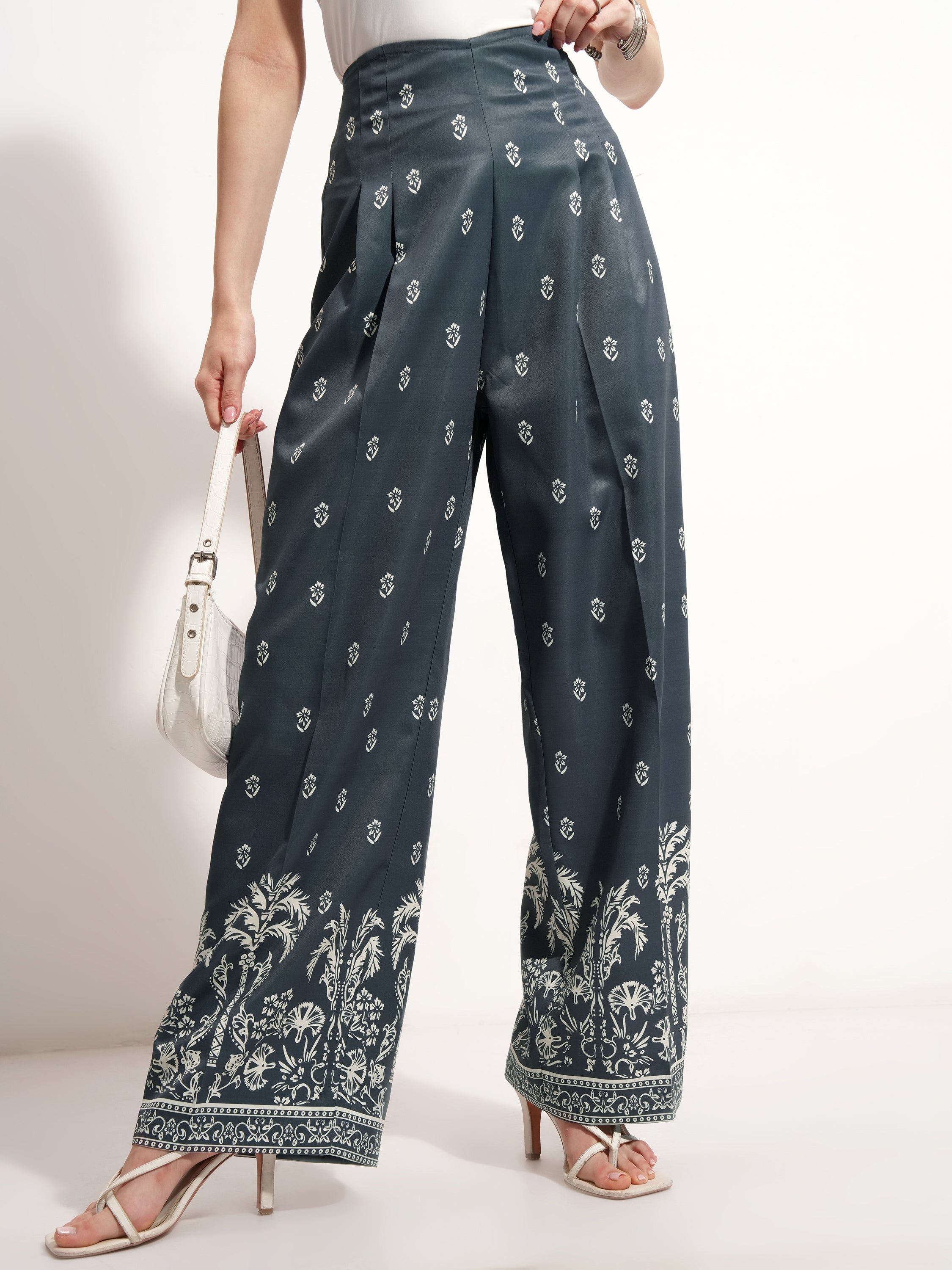 Tokyo Talkies Women Green Printed Baggy Casual Trouser - Green - Image 1