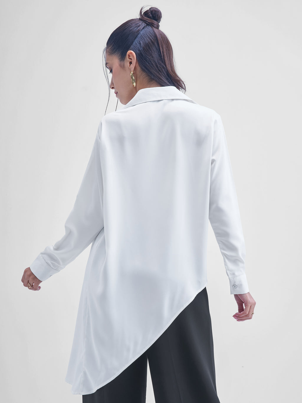 Tokyo Talkies Women White Solid casual shirts - White - Image 3