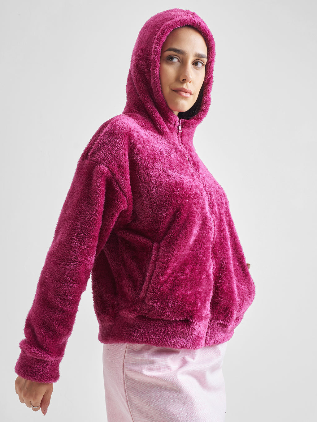 Tokyo Talkies Women Pink Solid Pullover Hood Sweatshirt - Pink - Image 6