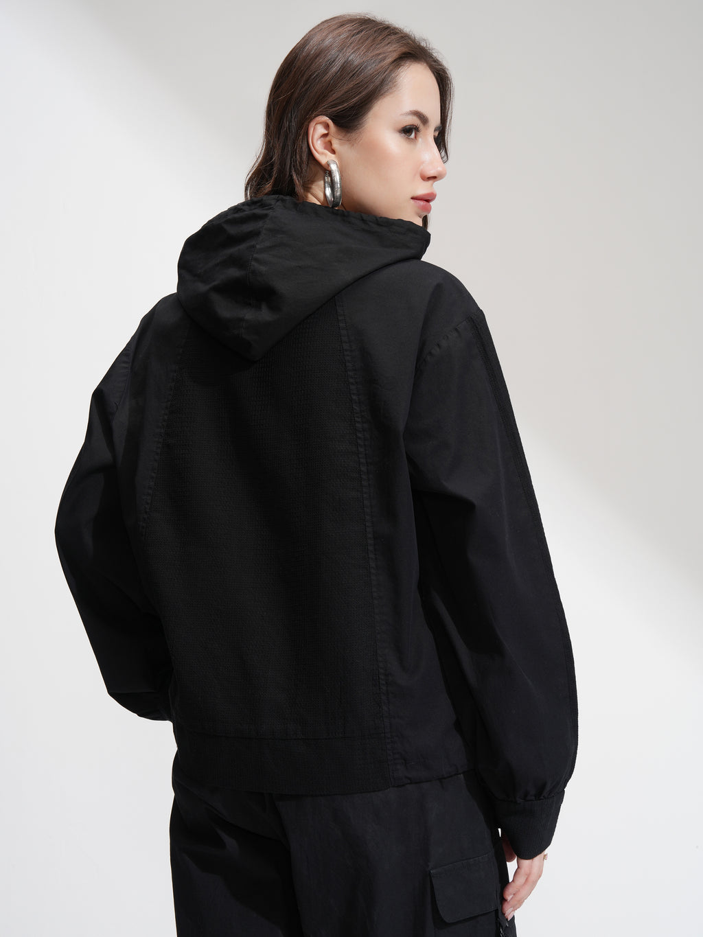 Tokyo Talkies Women Black Solid Pullover Hood Sweatshirt - Black - Image 3