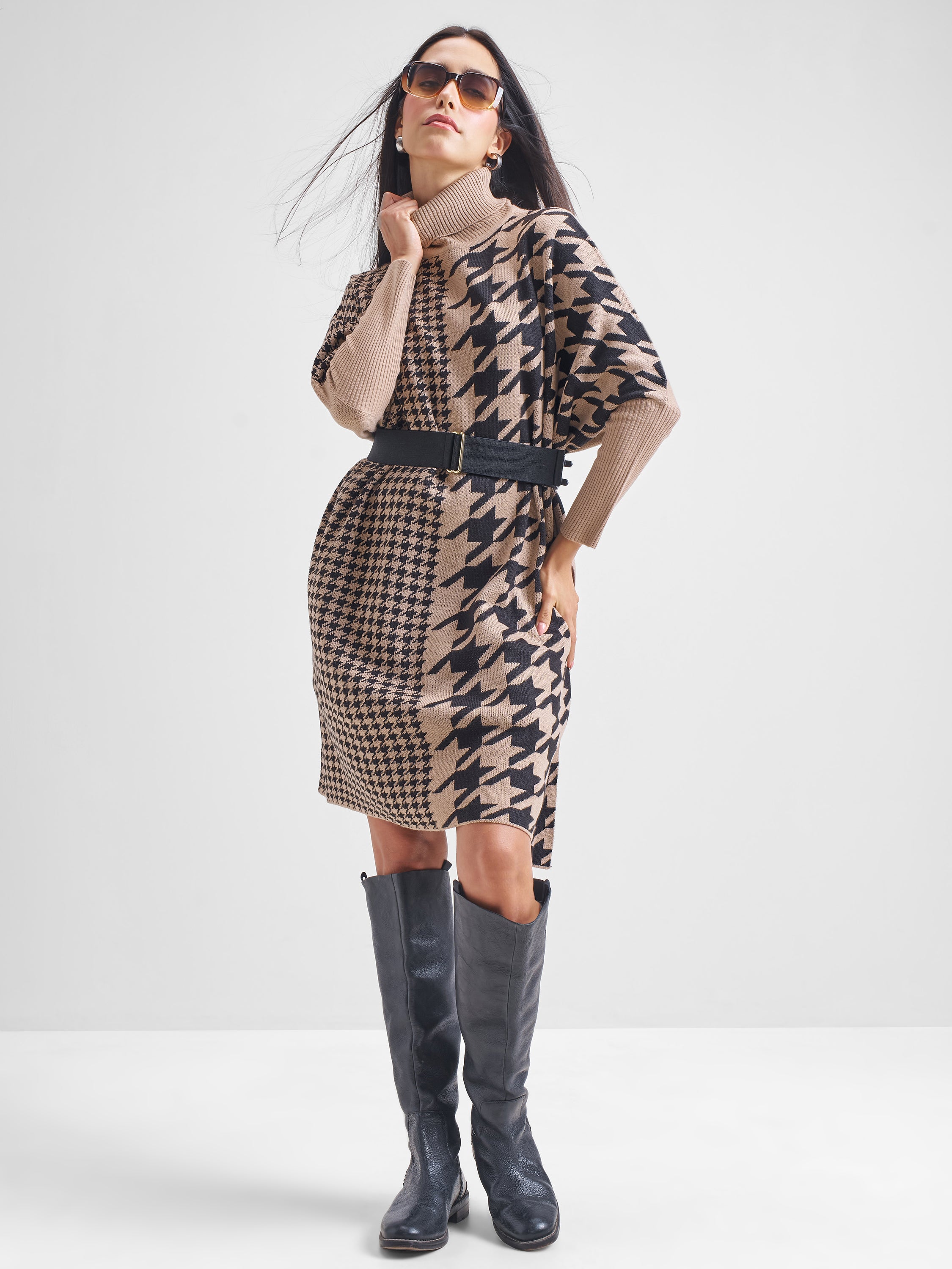 Tokyo Talkies Women Brown Turtle Neck Houndstooth Sweater - Brown - Image 2