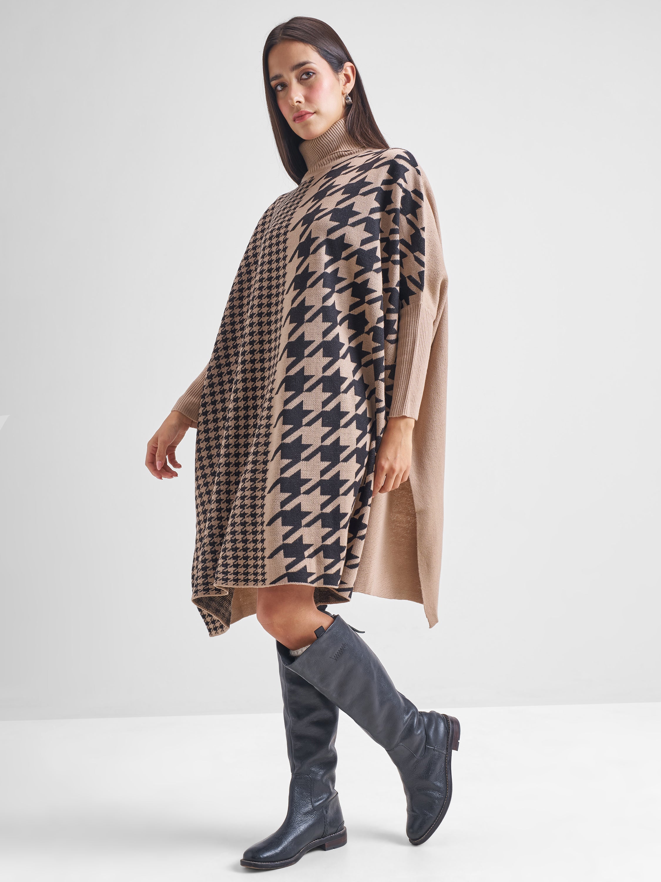 Tokyo Talkies Women Brown Turtle Neck Houndstooth Sweater - Brown - Image 4