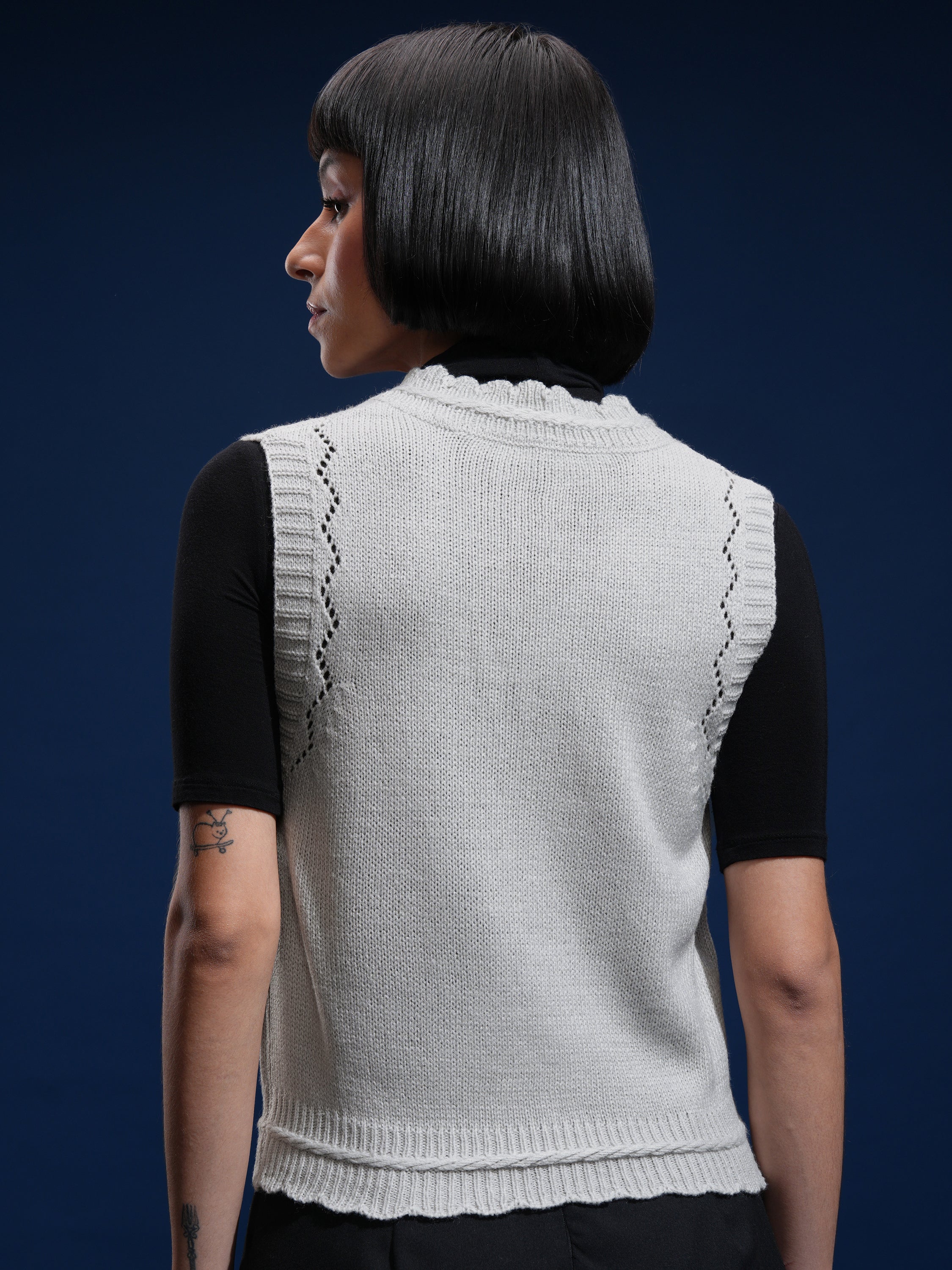 Tokyo Talkies Women Grey V-Neck Sweater - Grey - Image 3