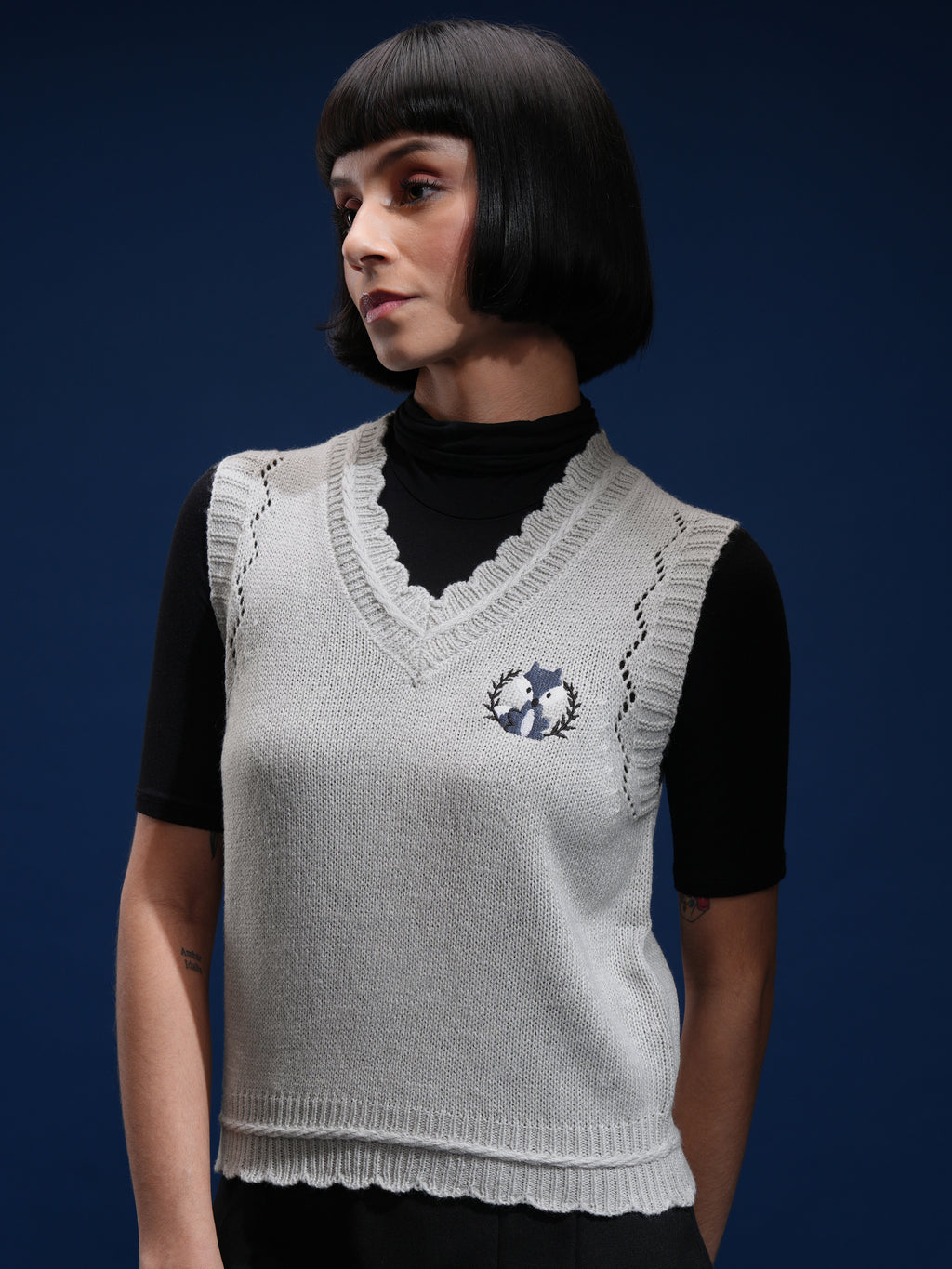 Tokyo Talkies Women Grey V-Neck Sweater - Grey - Image 4