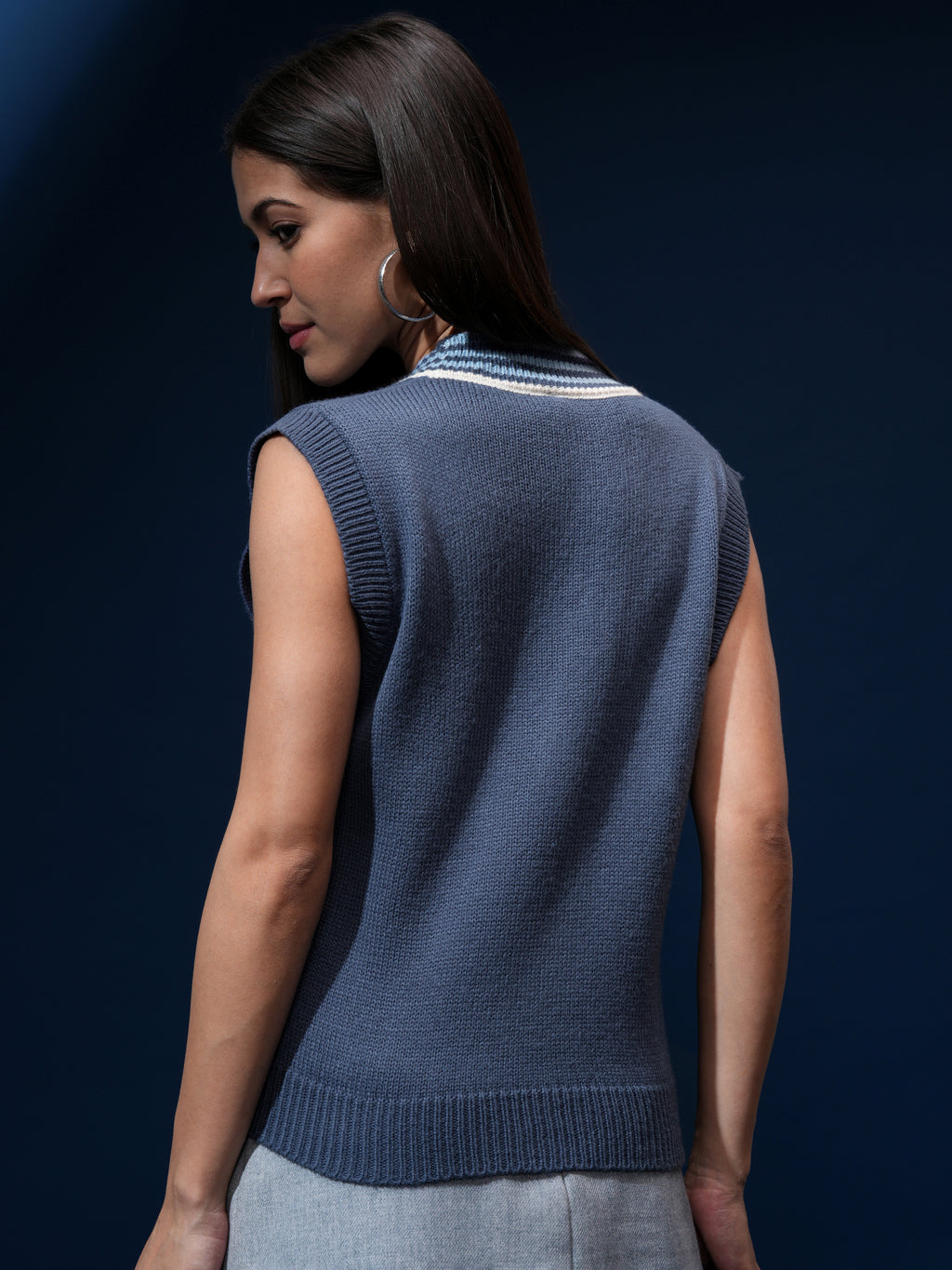 Tokyo Talkies Women Navy Blue V-Neck Sweater - Navy Blue - Image 3