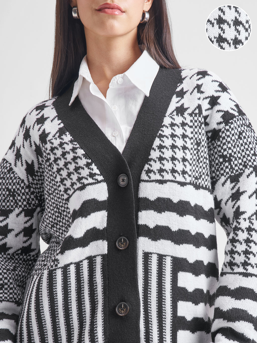 Tokyo Talkies Women Black V-Neck Sweater - Black - Image 5