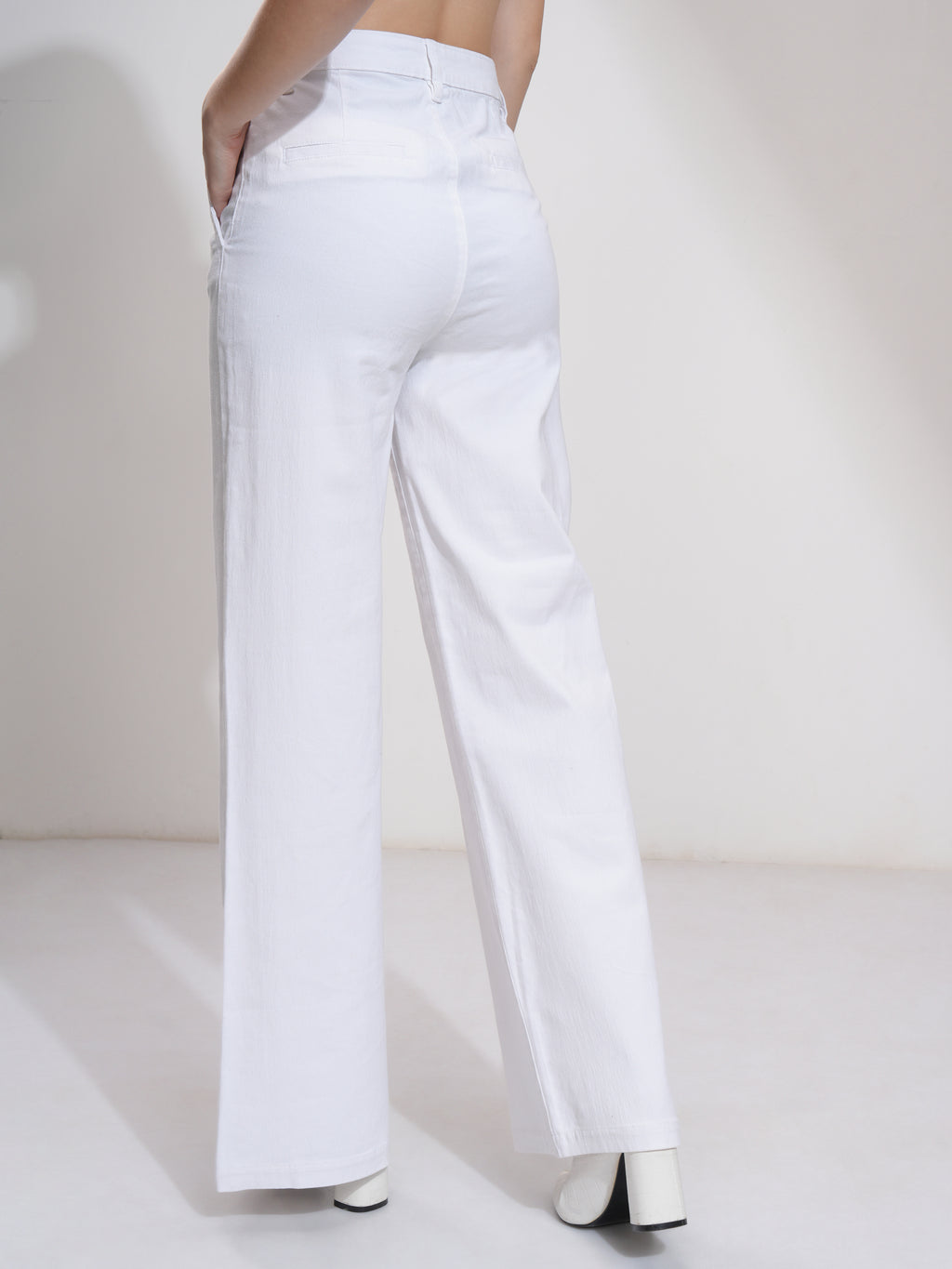 Tokyo Talkies Women White Solid Flared Casual Trouser - White - Image 3