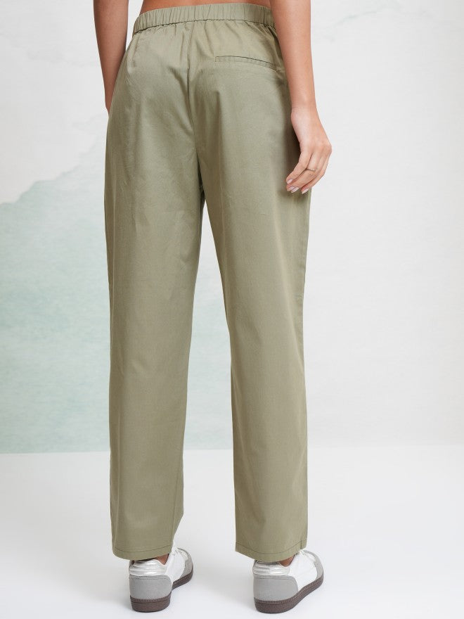 Tokyo Talkies Women Olive Solid Regular Fit Casual Trouser - Olive - Image 3