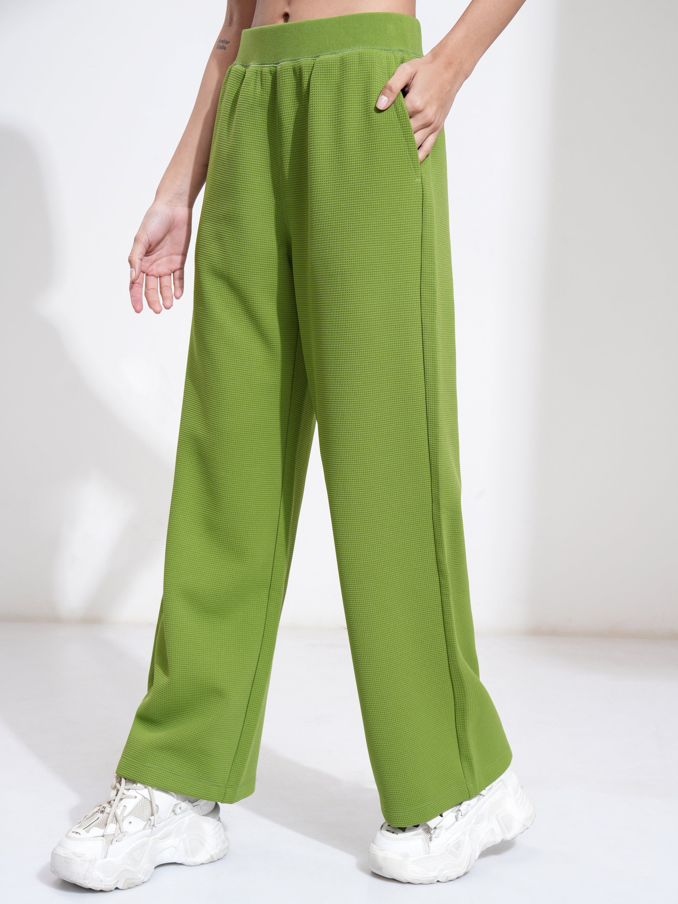 Tokyo Talkies Women Green Self Design Regular Fit Casual Trouser - Green - Image 4