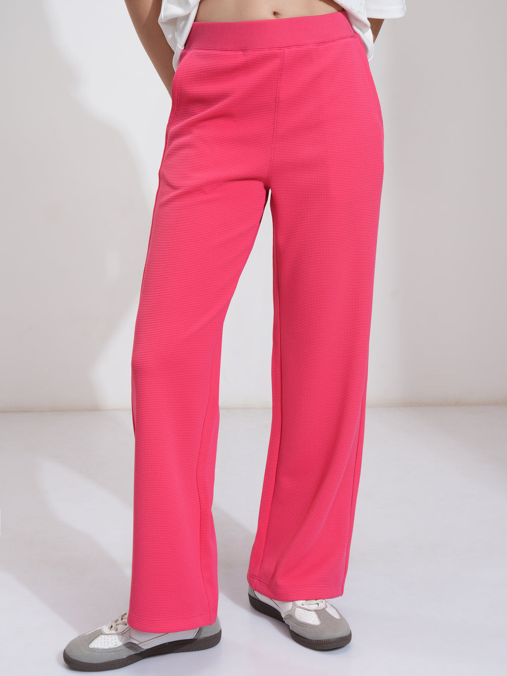 Tokyo Talkies Women Pink Solid Regular Fit Casual Trouser - Pink - Image 1