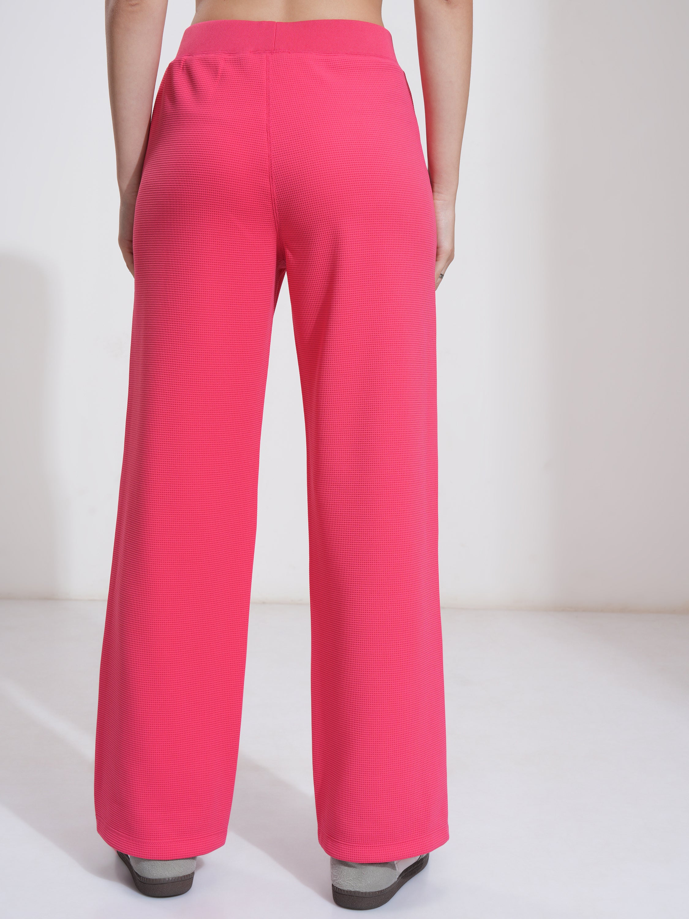 Tokyo Talkies Women Pink Solid Regular Fit Casual Trouser - Pink - Image 3