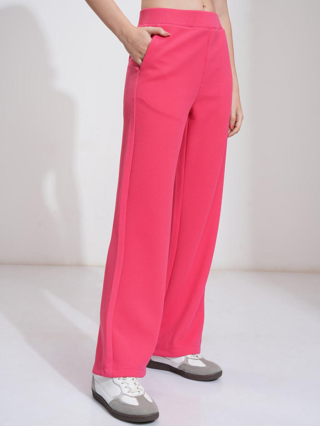 Tokyo Talkies Women Pink Solid Regular Fit Casual Trouser - Pink - Image 6