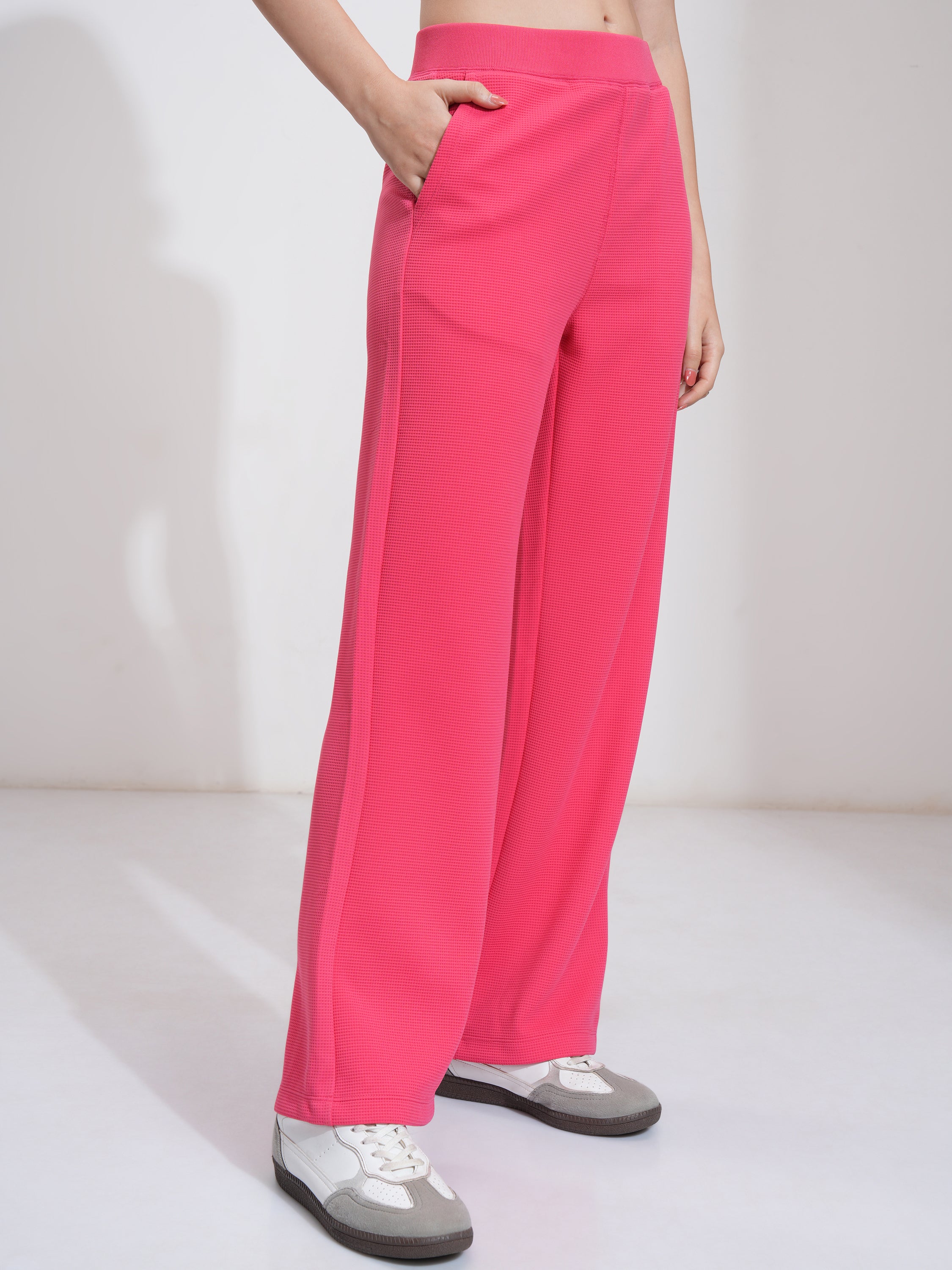 Tokyo Talkies Women Pink Solid Regular Fit Casual Trouser - Pink - Image 6