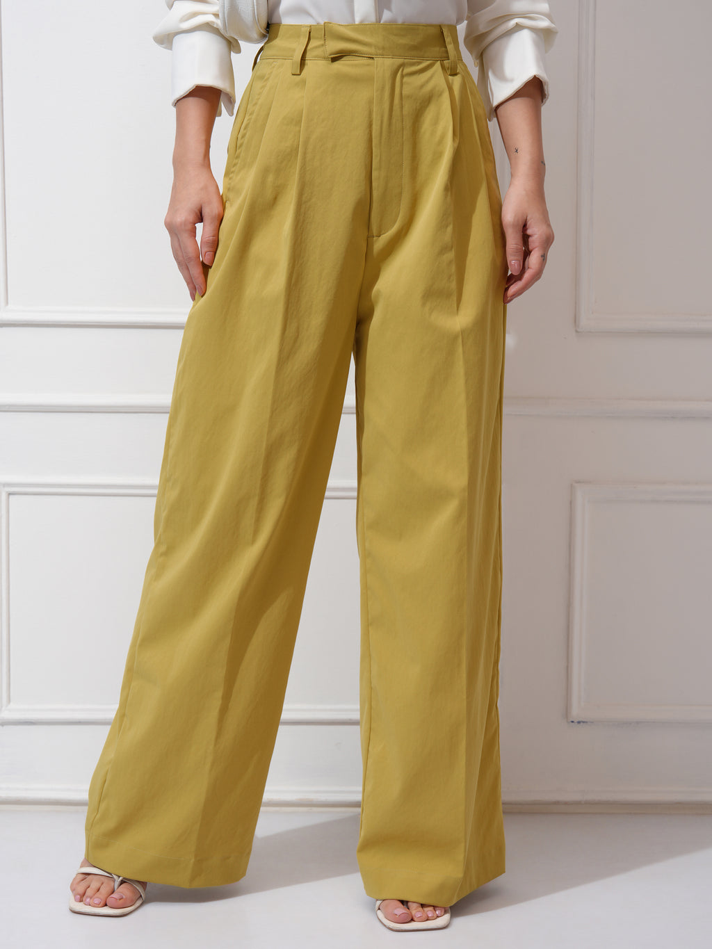 Tokyo Talkies Women Mustard Solid Regular Fit Casual Trouser - Mustard - Image 1