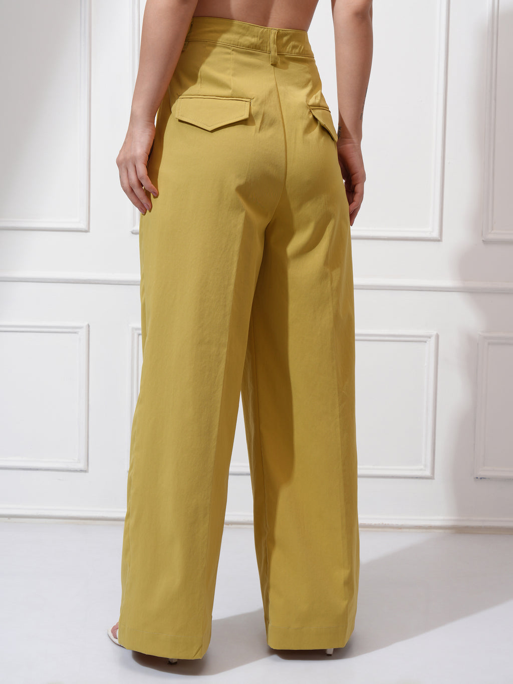 Tokyo Talkies Women Mustard Solid Regular Fit Casual Trouser - Mustard - Image 3