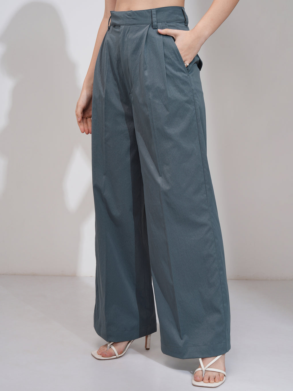 Tokyo Talkies Women Grey Solid Straight Fit Casual Trouser - Grey - Image 4