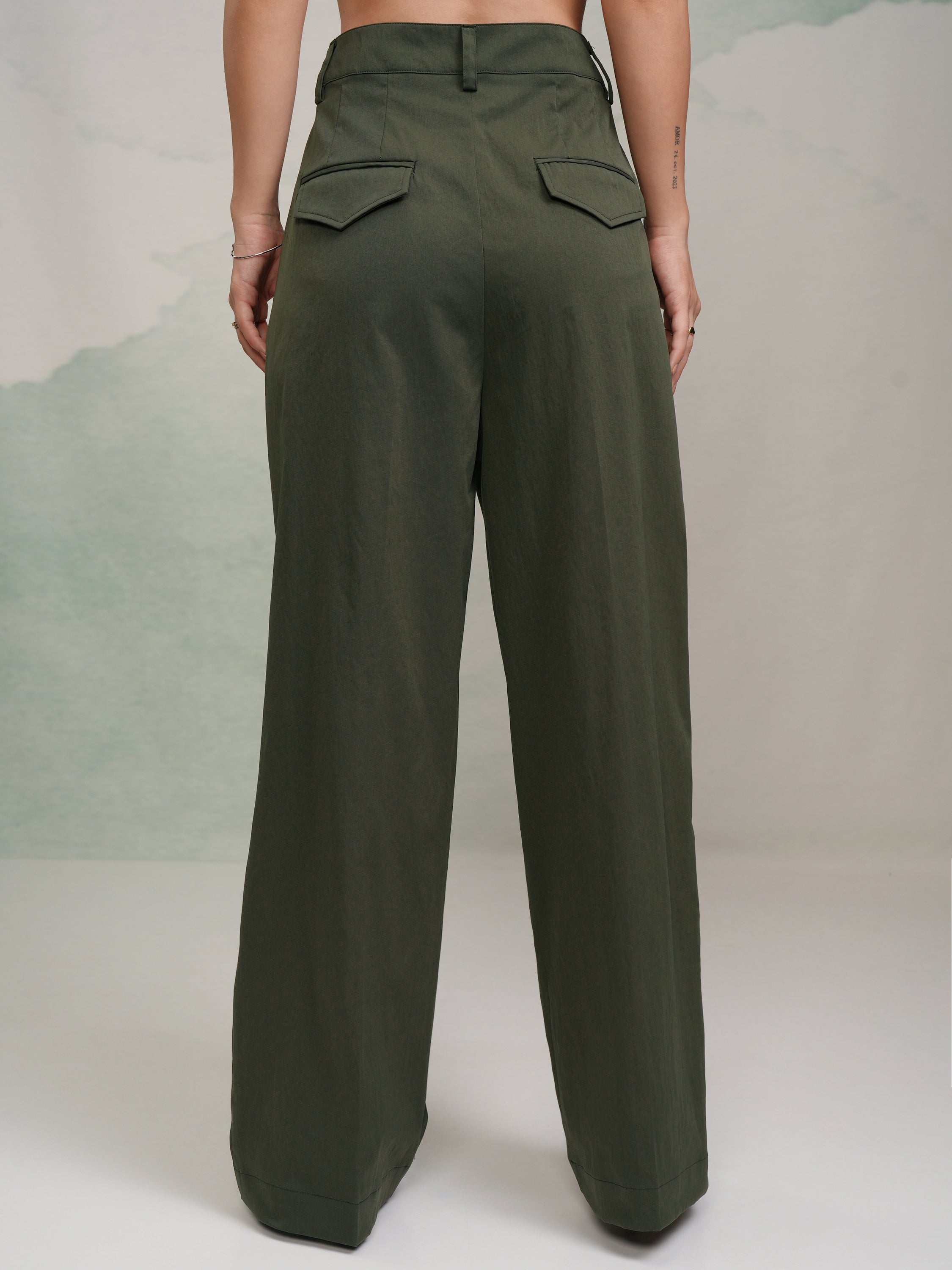 Tokyo Talkies Women Green Solid Flared Casual Trouser - Green - Image 3