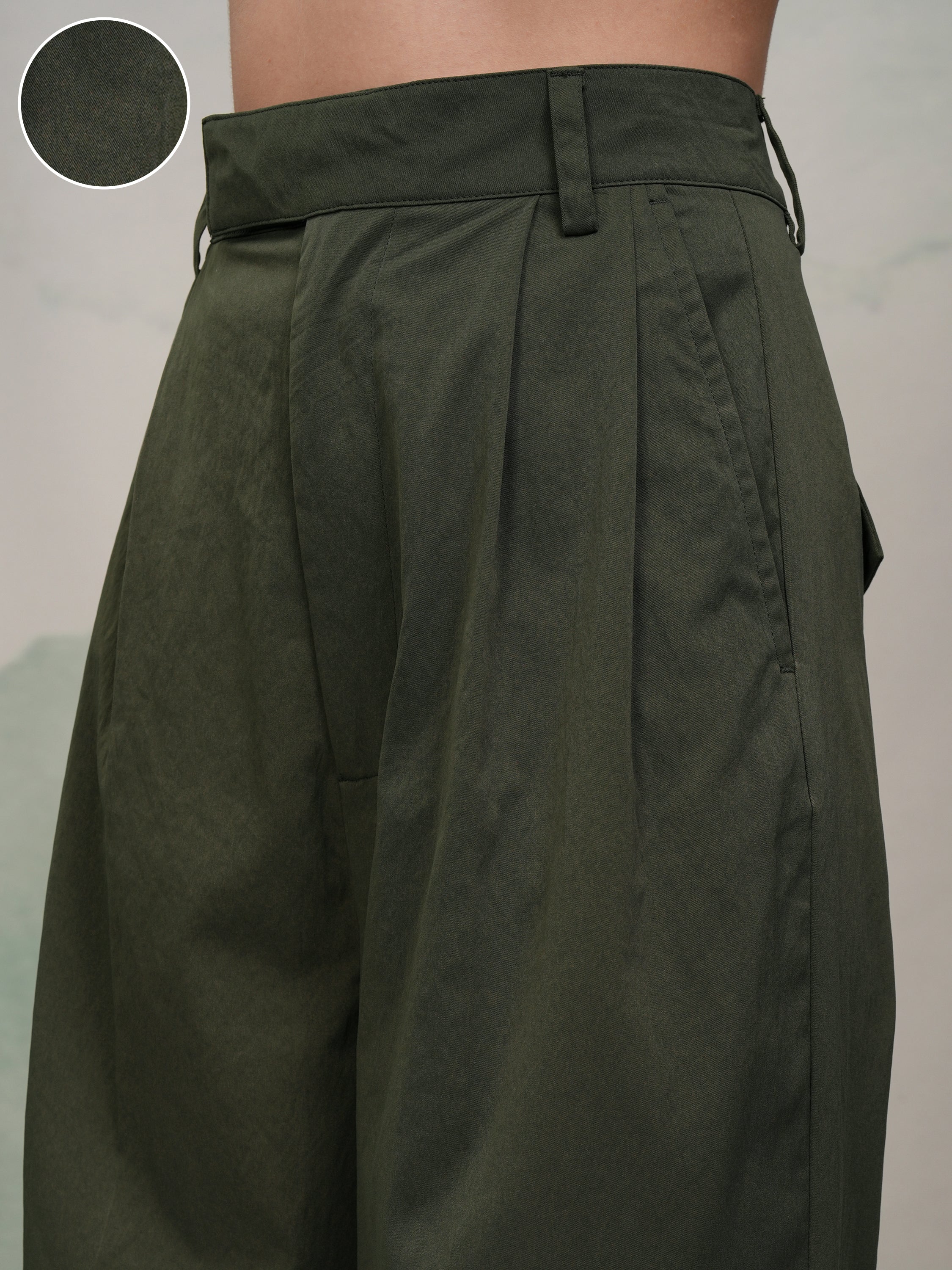 Tokyo Talkies Women Green Solid Flared Casual Trouser - Green - Image 5