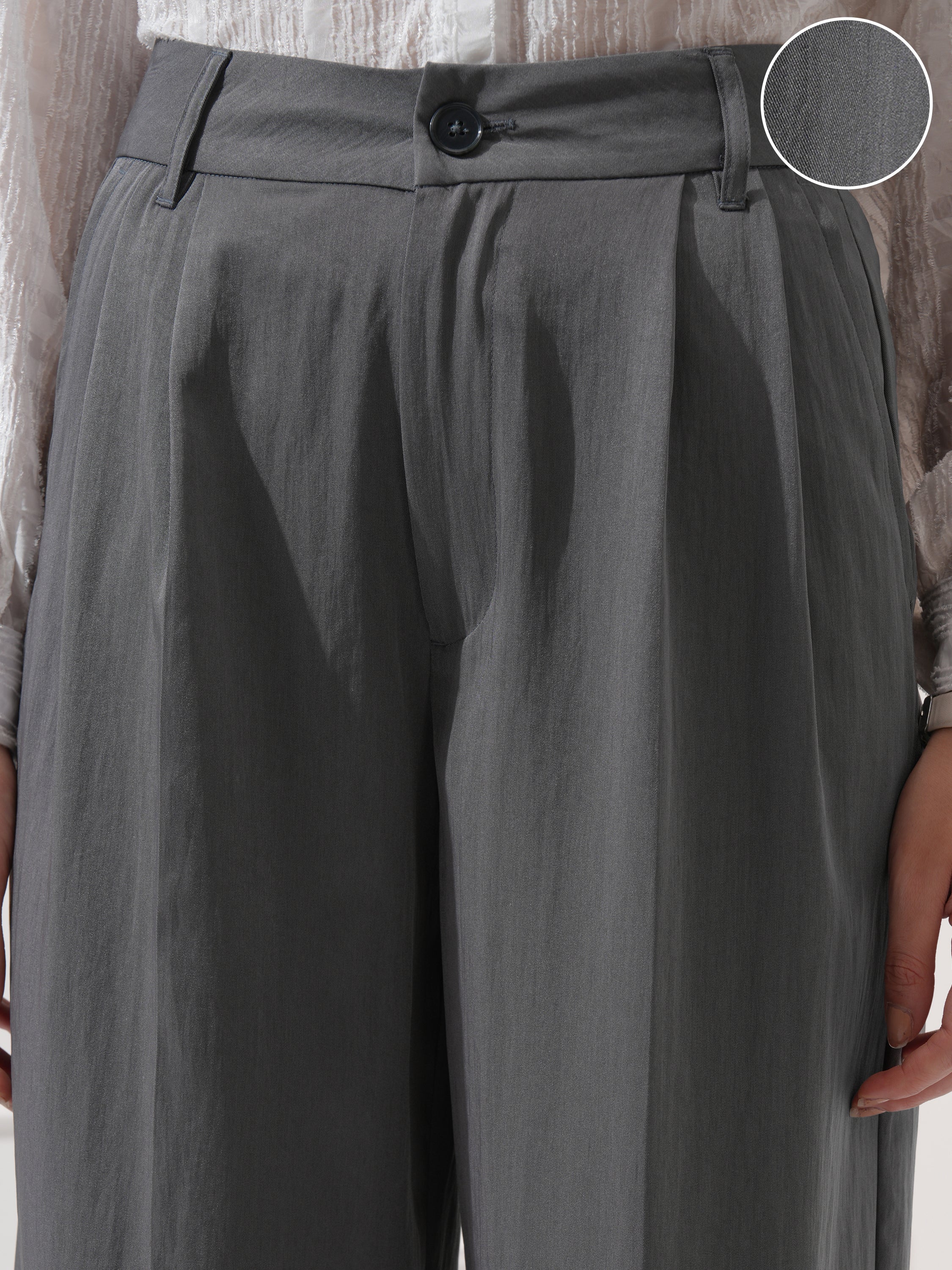 Tokyo Talkies Women Grey Solid Flared Casual Trouser - Grey - Image 5