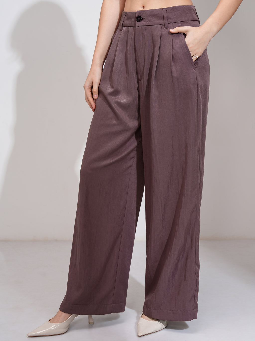 Tokyo Talkies Women Brown Solid Flared Casual Trouser - Brown - Image 4