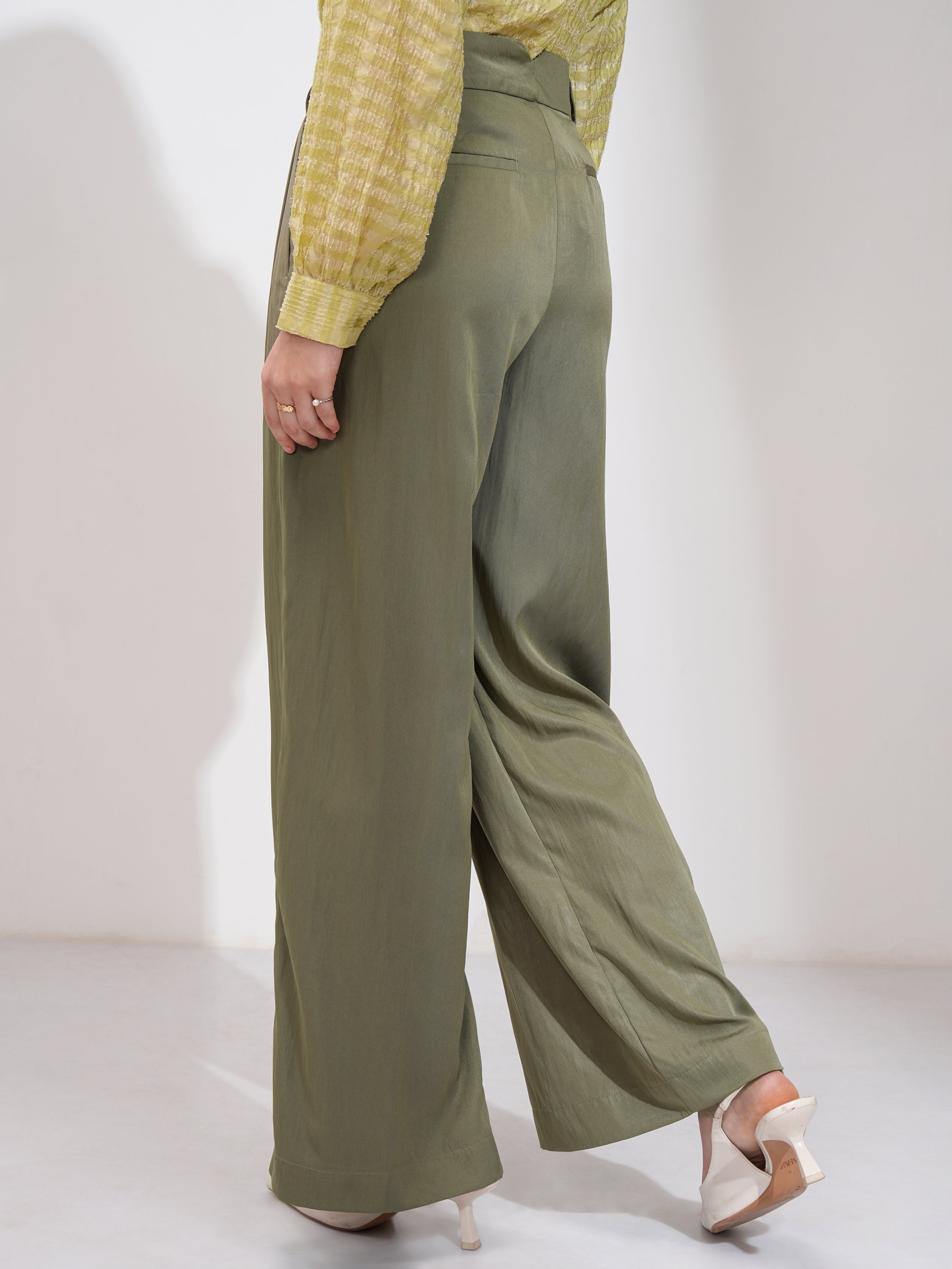Tokyo Talkies Women Olive Solid Flared Casual Trouser - Olive - Image 3