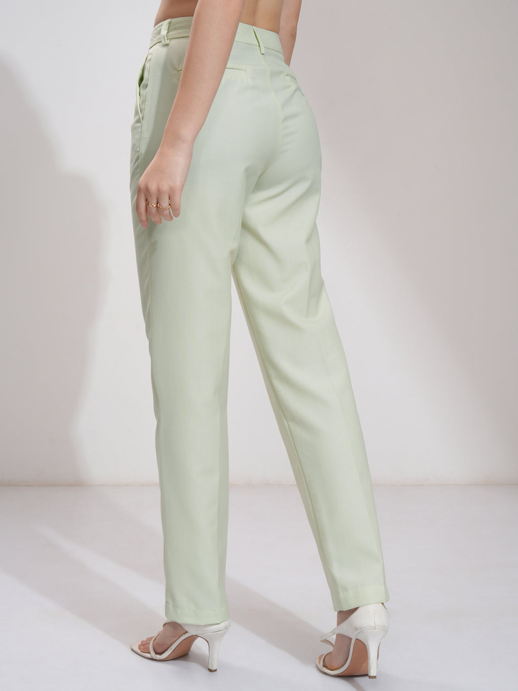Tokyo Talkies Women Green Solid Regular Fit Casual Trouser - Green - Image 3