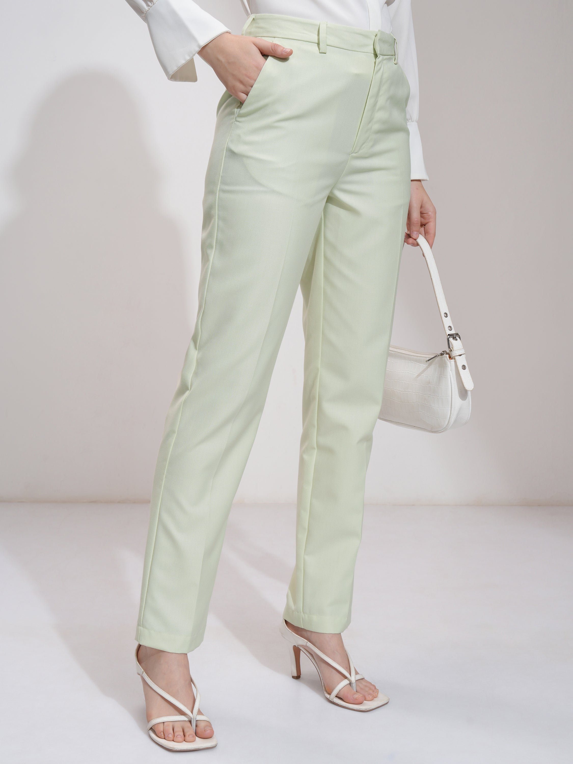 Tokyo Talkies Women Green Solid Regular Fit Casual Trouser - Green - Image 6