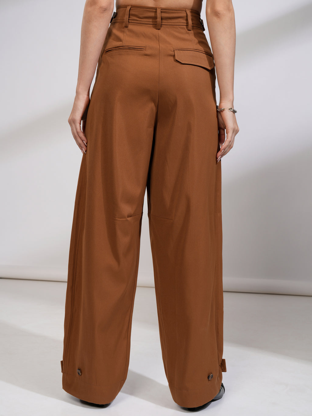 Tokyo Talkies Women Tan Solid Regular Fit Casual Trouser - Tan - Image 3