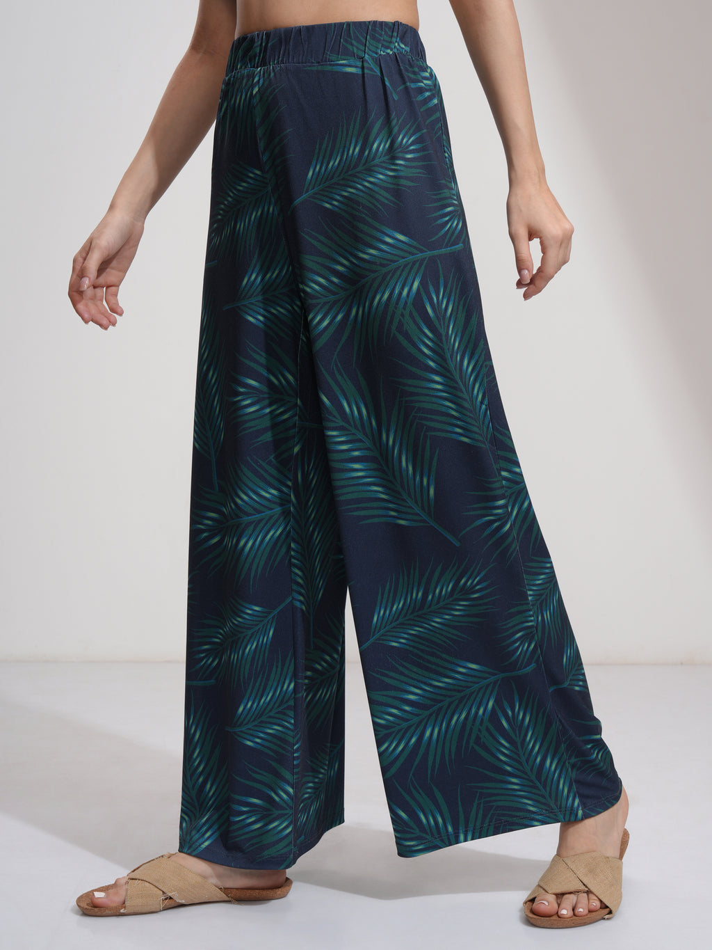 Tokyo Talkies Women Blue Printed Flared Casual Trousers - Blue - Image 4