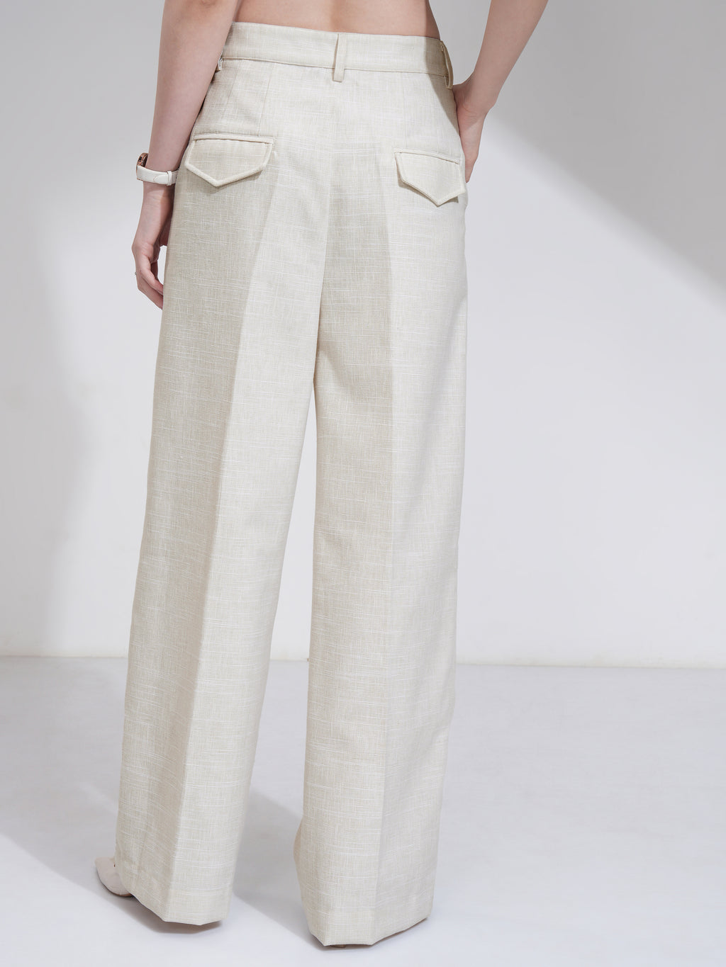 Tokyo Talkies Women Beige Solid Flared Casual Trouser - Beige - Image 3