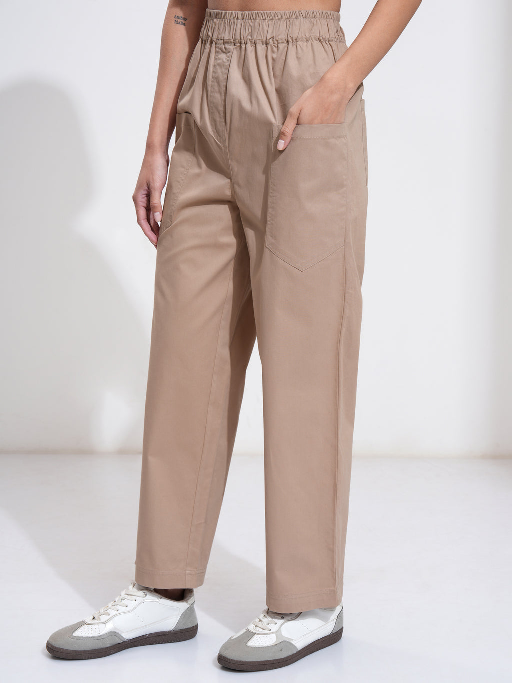Tokyo Talkies Women Beige Solid Regular Fit Casual Trouser - Beige - Image 4