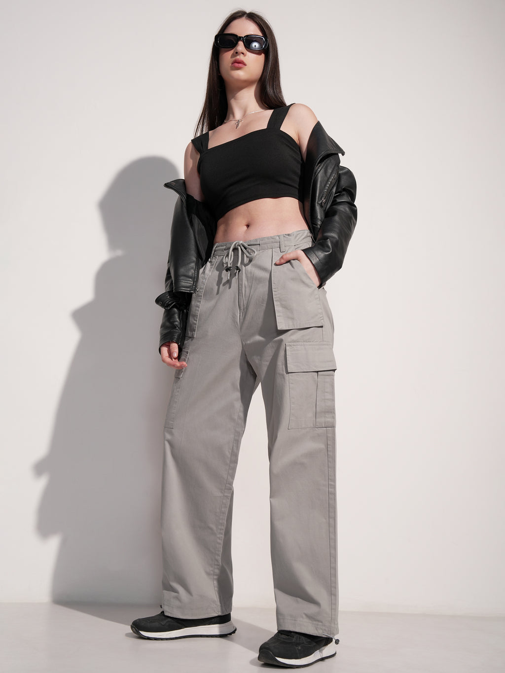 Tokyo Talkies Women Grey Solid Straight Fit Cargos - Grey - Image 2