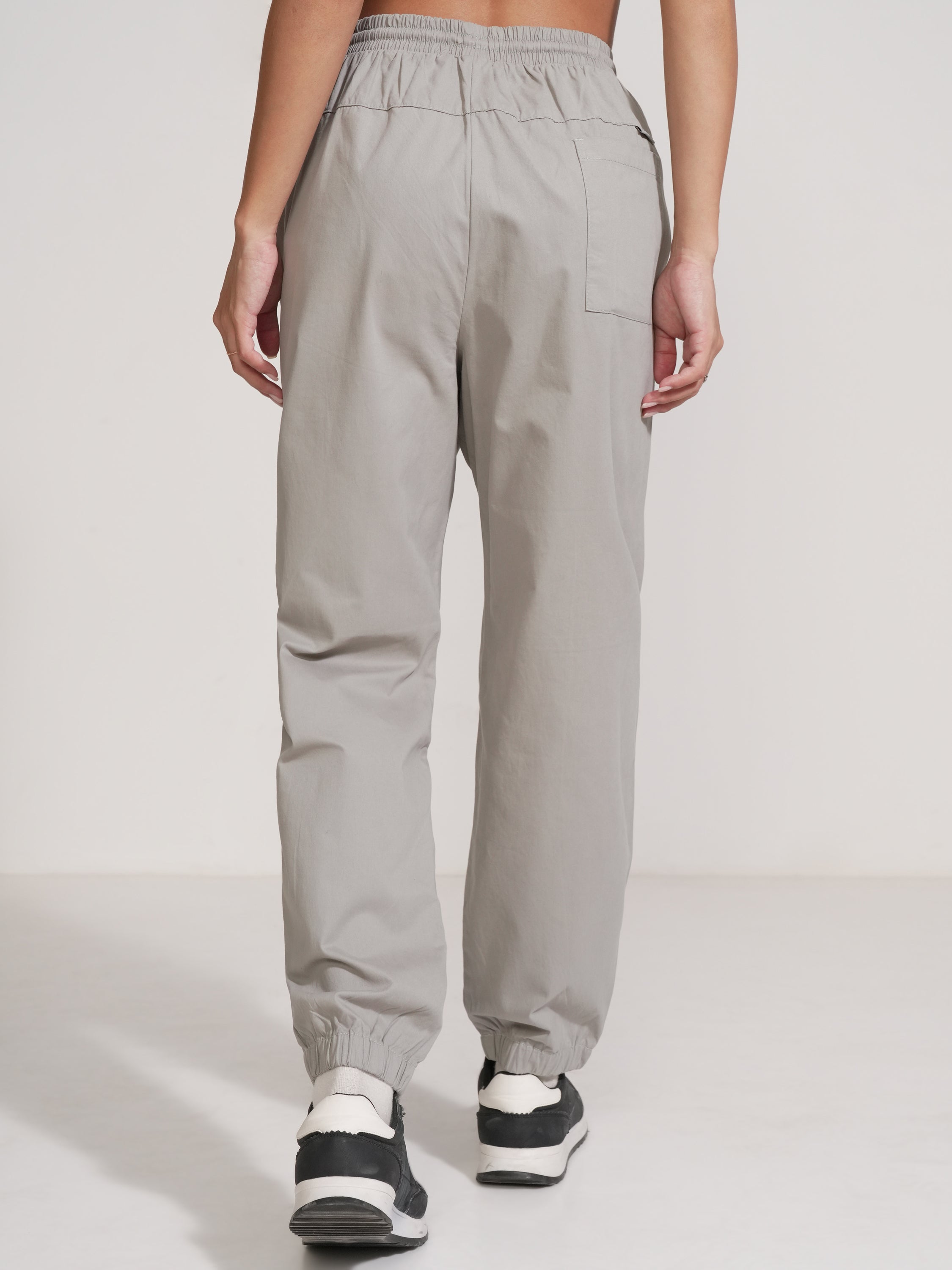 Tokyo Talkies Women Grey Solid Regular Fit Joggers - Grey - Image 3